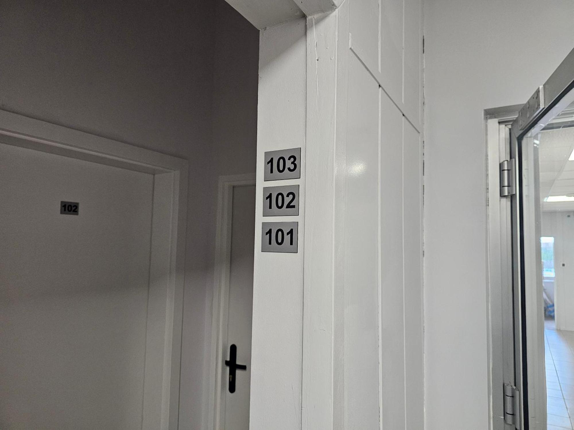 Rest Hostel Airport Modlin นอวือ ดวูร์ มาซอเวียซกี ภายนอก รูปภาพ